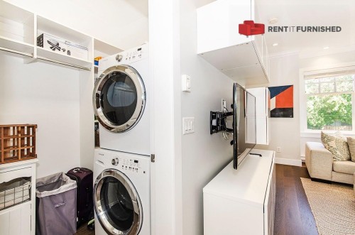 930 15Th Avenue W, Vancouver, BC 