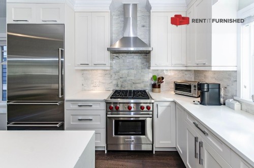 930 15Th Avenue W, Vancouver, BC 