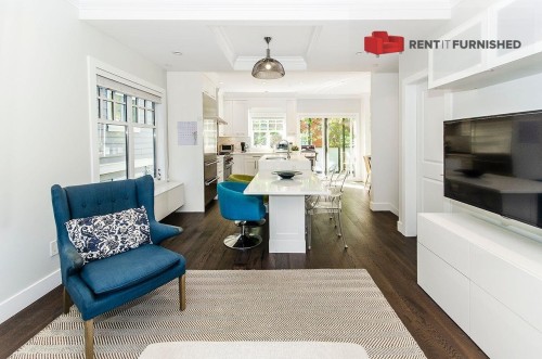 930 15Th Avenue W, Vancouver, BC 