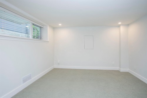3877 Broadway W, Vancouver, BC 
