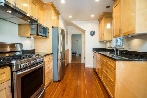 3877 Broadway W, Vancouver, BC 