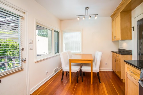 3877 Broadway W, Vancouver, BC 