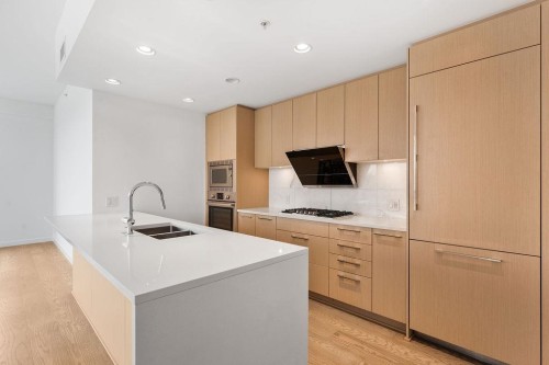 1306-3533 Ross Drive, Vancouver, BC 