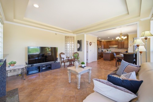 9113 Briar Road, Burnaby, BC - Indoor Photo Showing Living Room