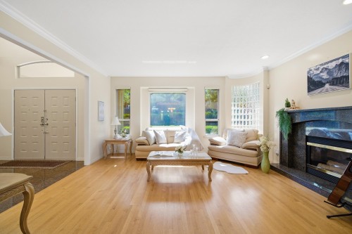 9113 Briar Road, Burnaby, BC - Indoor Photo Showing Living Room With Fireplace