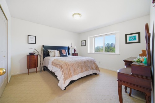 9113 Briar Road, Burnaby, BC - Indoor Photo Showing Bedroom