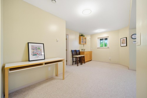 9113 Briar Road, Burnaby, BC - Indoor Photo Showing Other Room