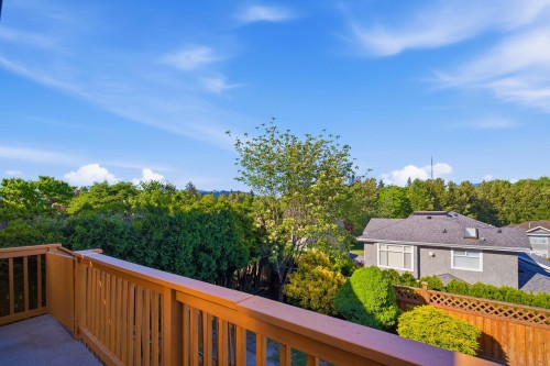 9113 Briar Road, Burnaby, BC - Outdoor