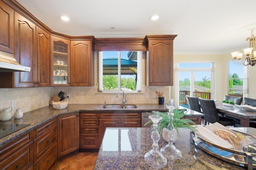 9113 Briar Road, Burnaby, BC - Indoor Photo Showing Kitchen With Double Sink