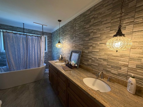 10591 Granville Avenue, Richmond, BC 