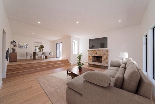 3974 10Th Avenue W, Vancouver, BC 