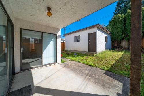 3974 10Th Avenue W, Vancouver, BC 