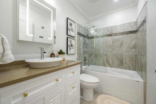 1047 Winslow Avenue, Coquitlam, BC 