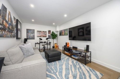 1047 Winslow Avenue, Coquitlam, BC 