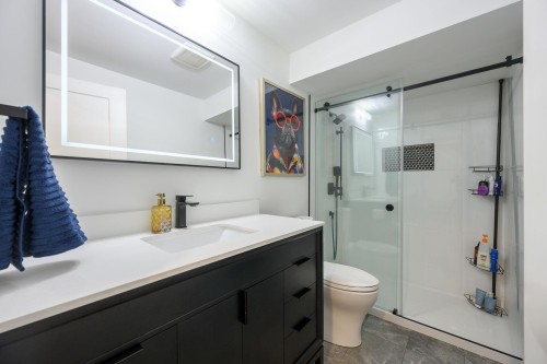 1047 Winslow Avenue, Coquitlam, BC 