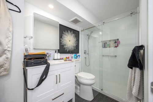 1047 Winslow Avenue, Coquitlam, BC 