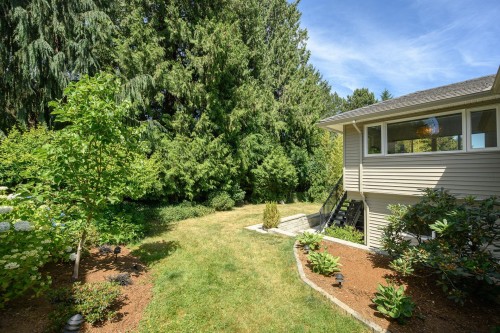 1047 Winslow Avenue, Coquitlam, BC 