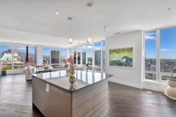 2106-989 Nelson Street  Vancouver, BC V6Z 2S1