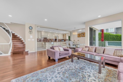 2589 Chairlift Road, West Vancouver, BC 