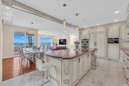 2589 Chairlift Road, West Vancouver, BC 