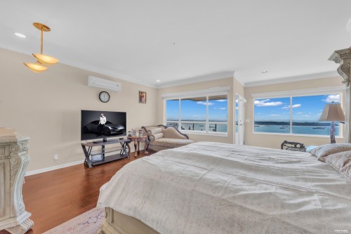 2589 Chairlift Road, West Vancouver, BC 