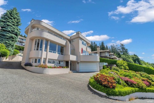 2589 Chairlift Road, West Vancouver, BC 