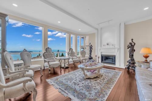 2589 Chairlift Road, West Vancouver, BC 