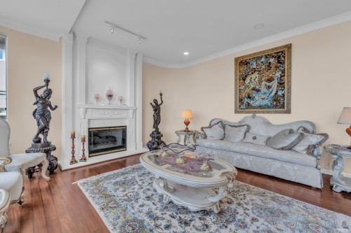 2589 Chairlift Road, West Vancouver, BC 