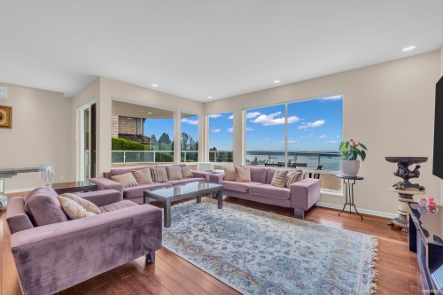 2589 Chairlift Road, West Vancouver, BC 