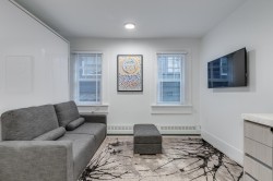 105-1425 Haro Street Vancouver, BC V6G 1G2