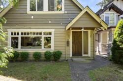 457 23rd Street W North Vancouver, BC V7M 2B8