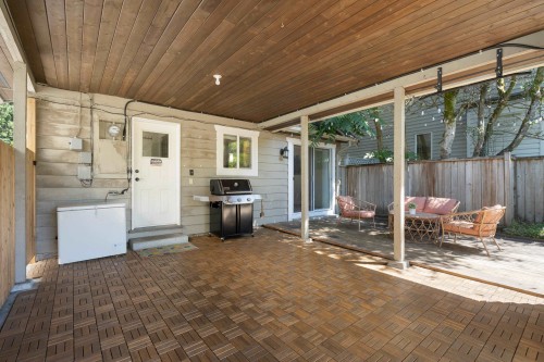 457 23Rd Street W, North Vancouver, BC 