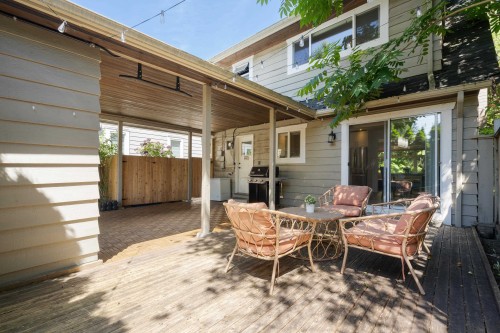 457 23Rd Street W, North Vancouver, BC 