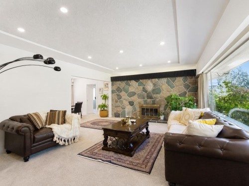 869 Clements Avenue, North Vancouver, BC - Indoor Photo Showing Living Room With Fireplace