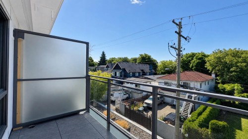 308-630 Broadway E, Vancouver, BC 