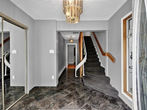 1106 Heywood Street, North Vancouver, BC 