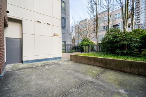 906-3438 Vanness Avenue, Vancouver, BC 