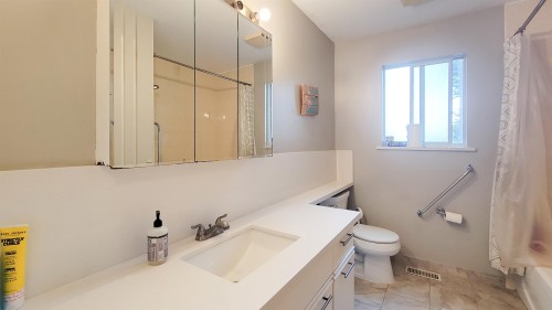3595 Wellington Crescent, North Vancouver, BC 