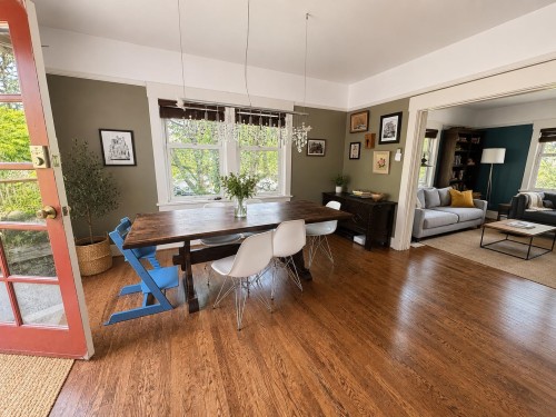 364 14Th Street E, North Vancouver, BC 