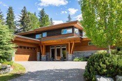 8003 Cypress Place Whistler, BC V8E 1J9