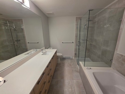 59-5311 Admiral Way, Delta, BC - Indoor Photo Showing Bathroom