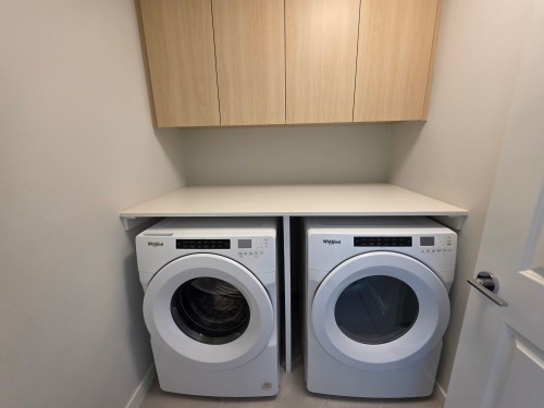 59-5311 Admiral Way, Delta, BC - Indoor Photo Showing Laundry Room