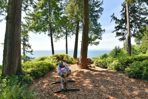 7647 Eureka Place, Halfmoon Bay, BC 