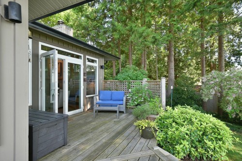7647 Eureka Place, Halfmoon Bay, BC 