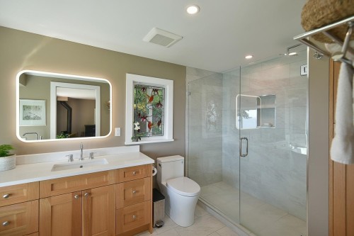 7647 Eureka Place, Halfmoon Bay, BC 