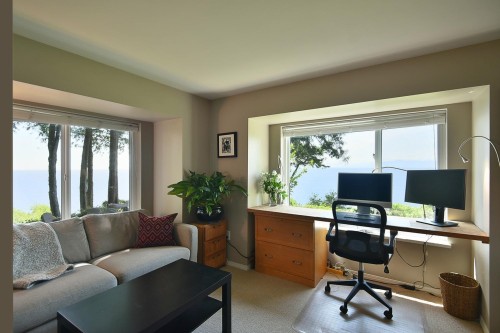 7647 Eureka Place, Halfmoon Bay, BC 