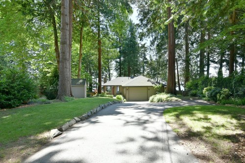 7647 Eureka Place, Halfmoon Bay, BC 