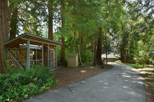 7647 Eureka Place, Halfmoon Bay, BC 