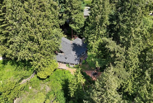 7647 Eureka Place, Halfmoon Bay, BC 