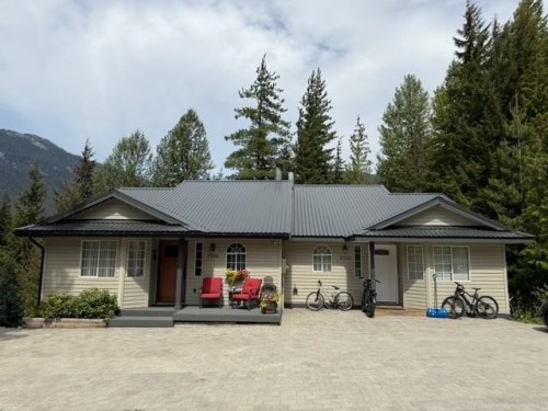 6266 Eagle Drive  Whistler, BC V8E 0C7